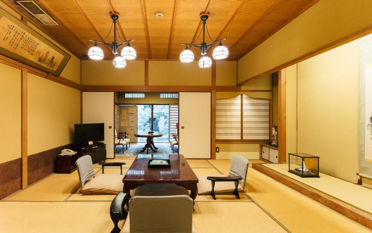 Ryokan Futsukaichi Hot Spring - Daimaru Besso 5*
